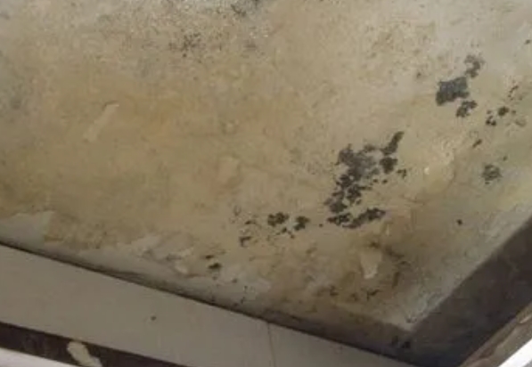 喀喇沁阳台漏水维修公司分享下喀喇沁卫生间渗水维修需要注意哪些问题。